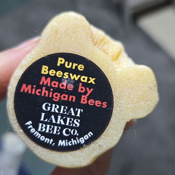 Pure Beeswax Candle - Picture 3 of 3